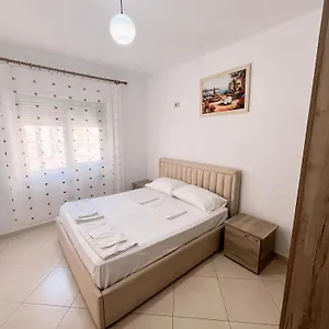 Gerald's Central , Vlorë Albanie
